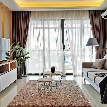 Yussy 2 Bedrooms Condo At R&F Princess Cove Johor Bahru Exterior photo